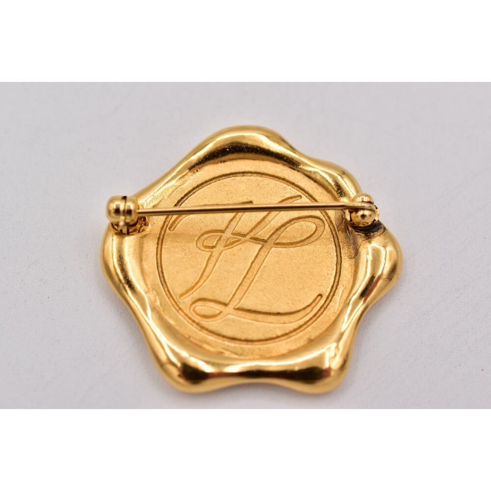 Karl Lagerfeld Vintage 1.25" Logo Seal Brooch Paris Medallion Gold Signed Bin5B - Picture 11 of 12